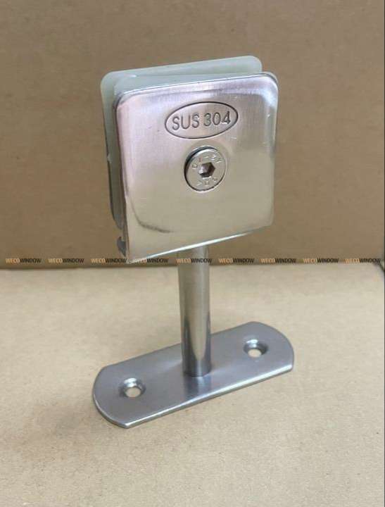 Kẹp kính bằng inox. 