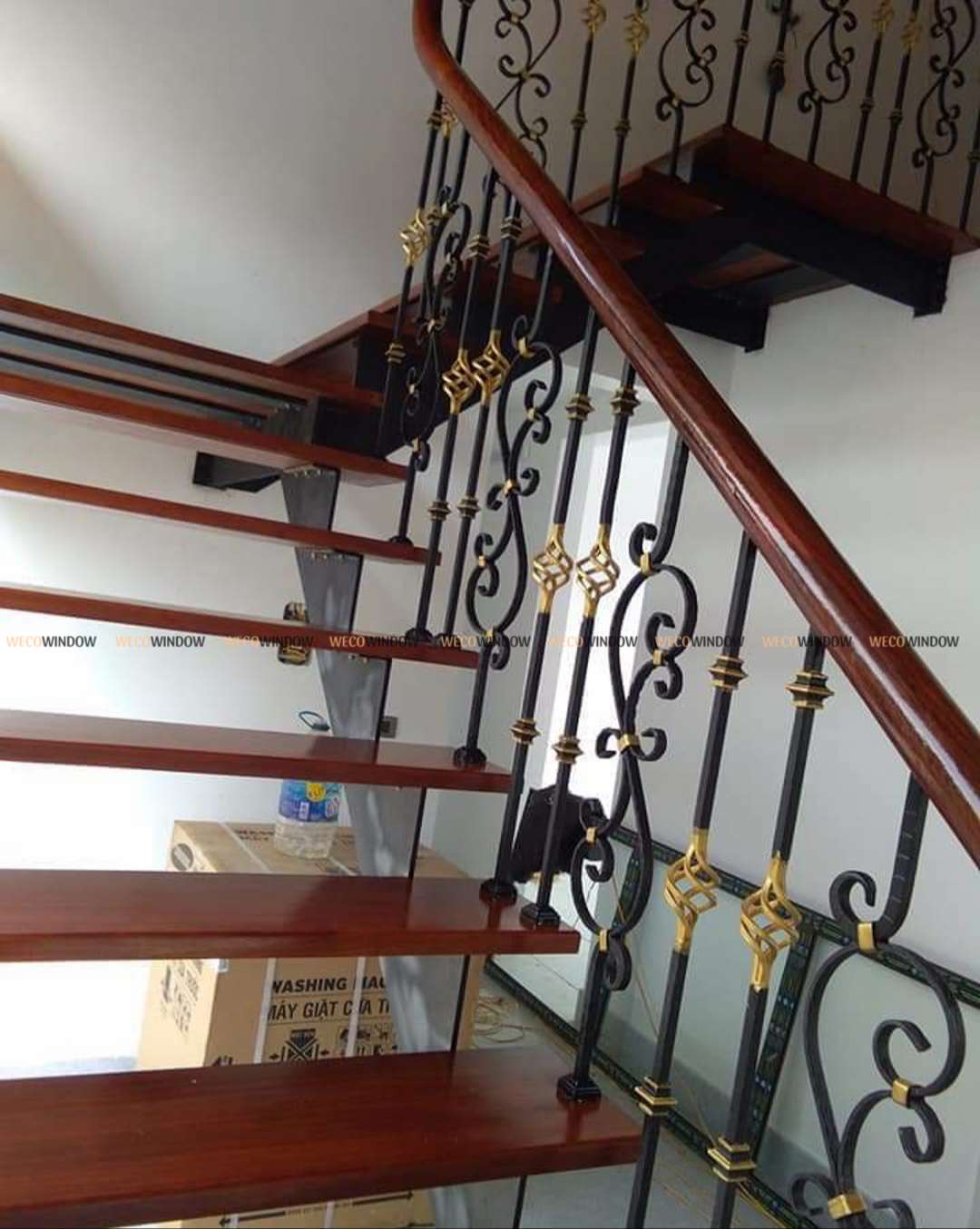LAN CAN SẮT 66 Mẫu lan can cầu thang sắt đơn giản.
