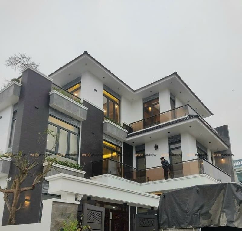 Mẫu cửa nhôm kính đẹp 2026 – 99+ Mẫu hiện đại, sang trọng 75 Tuỳ vào phong cách và nhu cầu của gia chủ sẽ có mẫu cửa nhôm kính phù hợp.