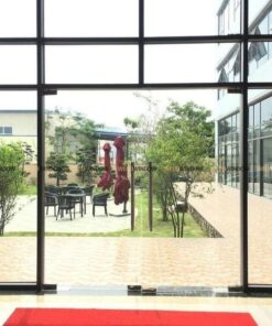 Cửa kính cường lực nhà hàng đẹp.