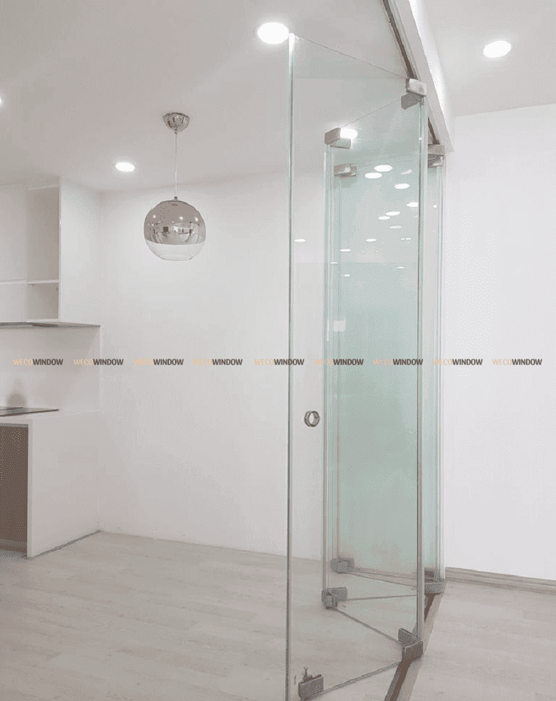 Cửa kính xếp trượt. 