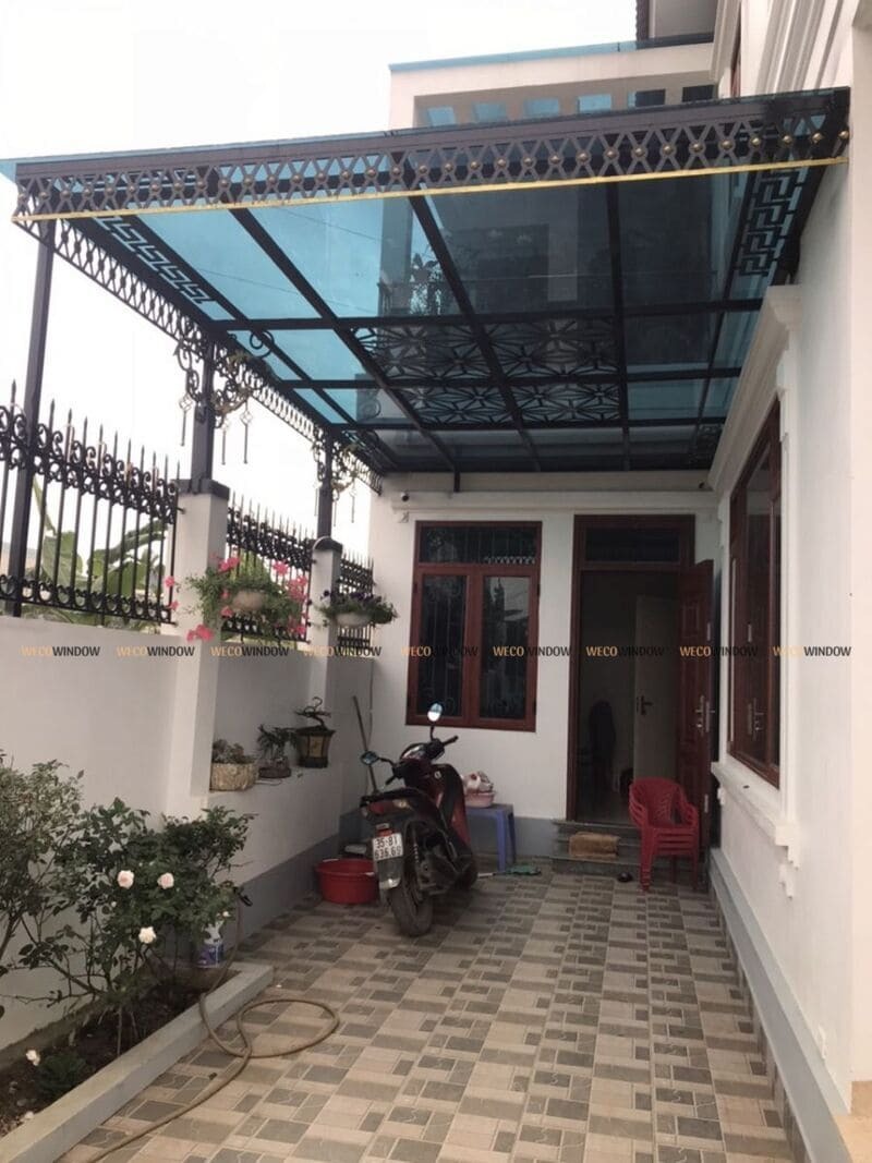 MÁI KÍNH SẮT NGHỆ THUẬT 57 Mẫu mái kính đơn giản phù hợp với nhiều công trình.