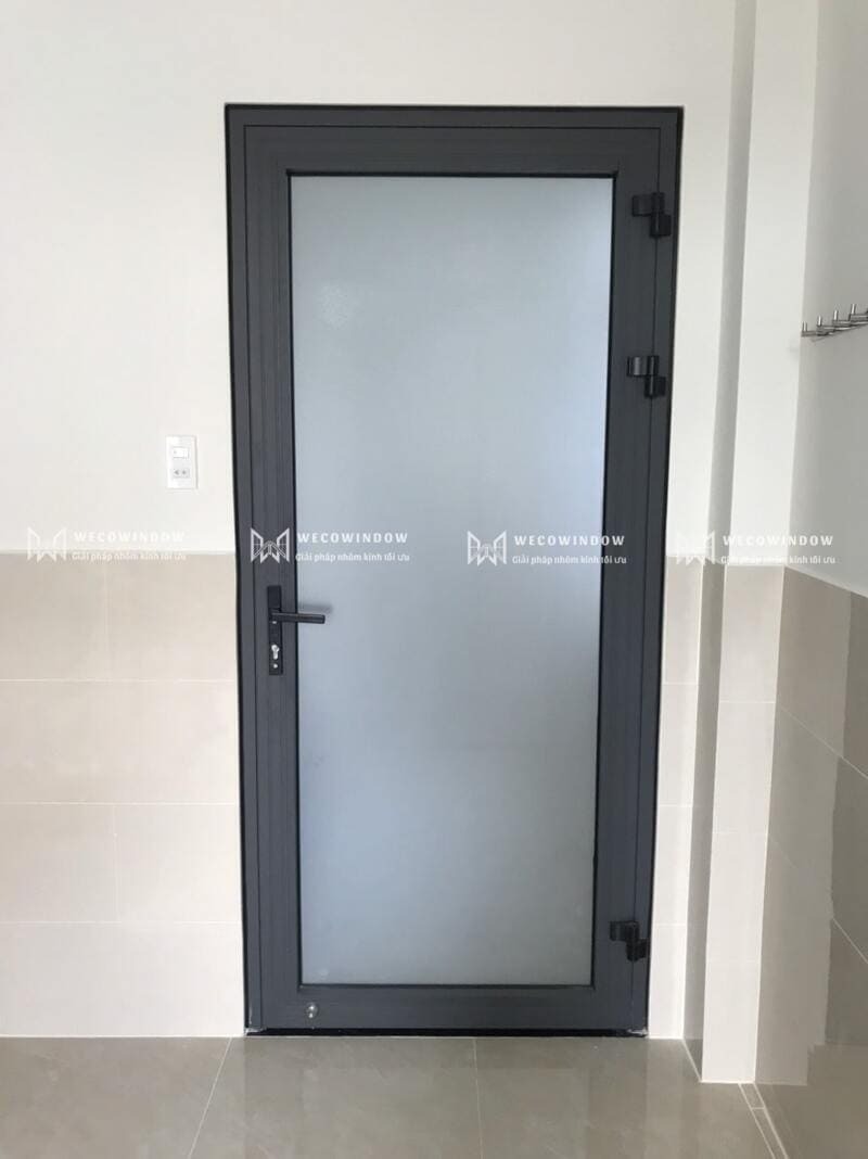 CỬA NHÔM KÍNH MỜ TOILET ĐẢM BẢO RIÊNG TƯ AN TOÀN