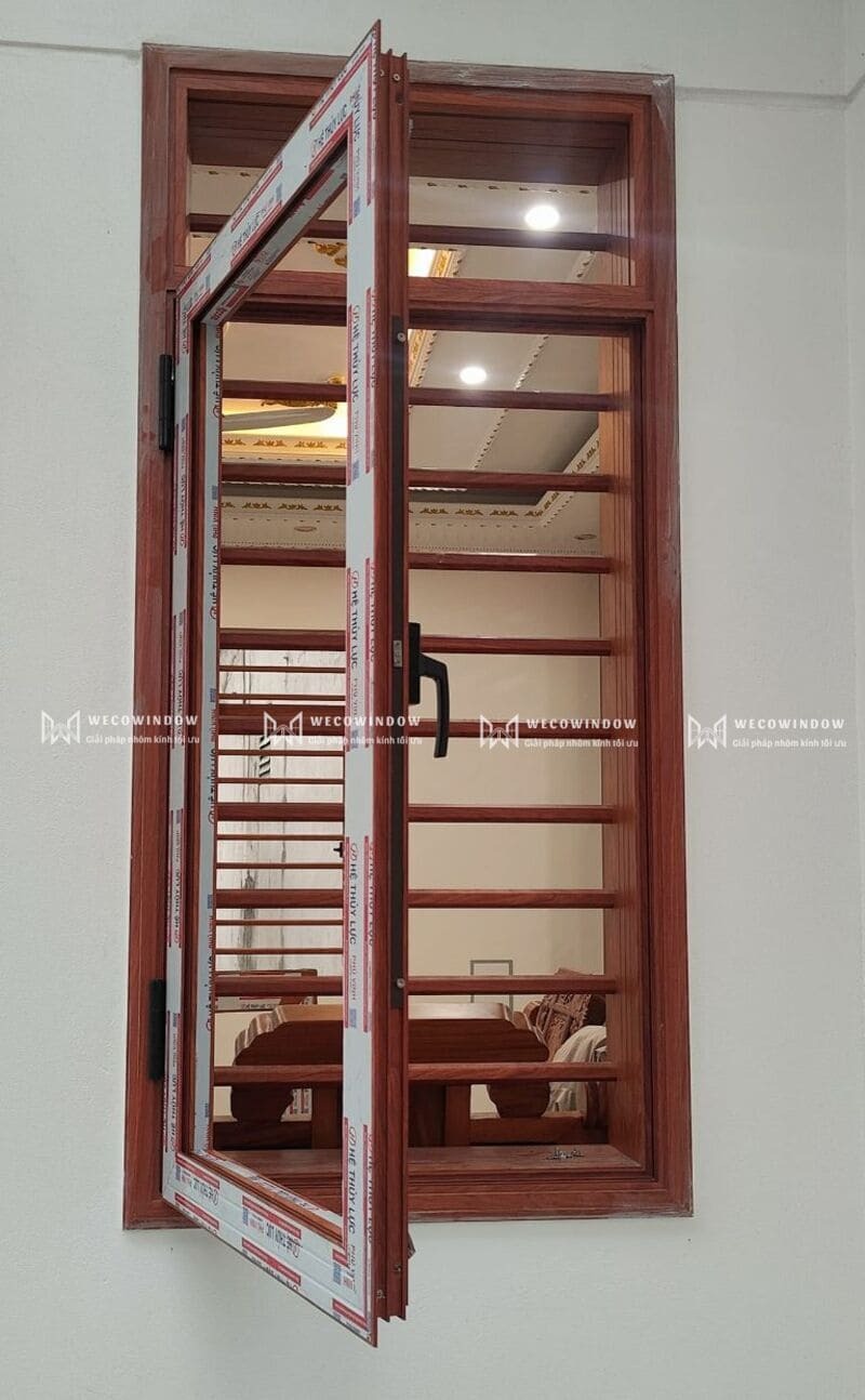 Các loại khung bảo vệ cửa sổ nhôm kính chống trộm tốt 2026 24 Mẫu khung bảo vệ giả gỗ đẹp.