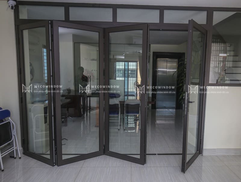 Cửa đi xếp trượt nhôm Xingfa được nhiều khách hàng lựa chọn. 