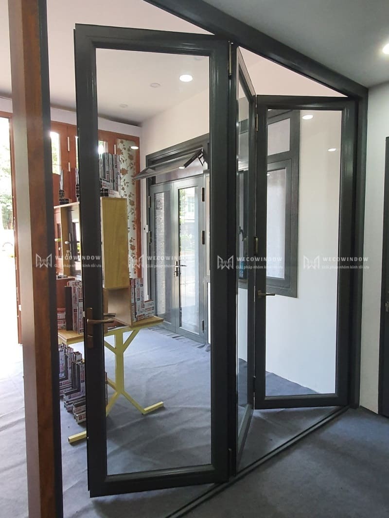 Cửa nhôm kính xếp lùa PMI lắp đặt cho không gian tương đối nhỏ. 