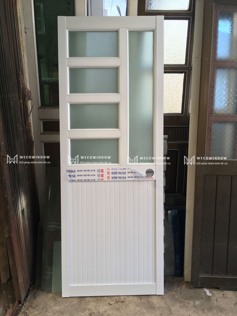 Cửa nhôm kính giá rẻ. 