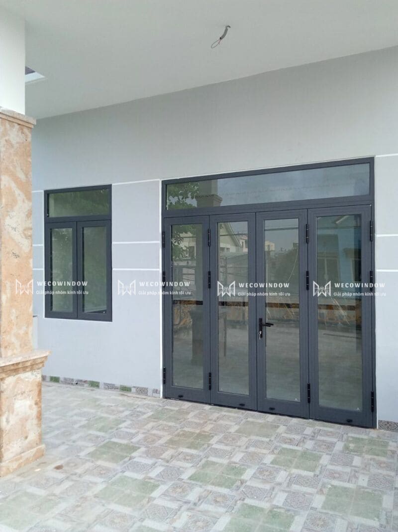 Cửa chính và cửa sổ sử dụng hệ nhôm Xingfa. 