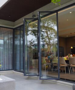 Cửa nhôm Kogen hệ xếp gấp Slim 50 ẩn bản lề.